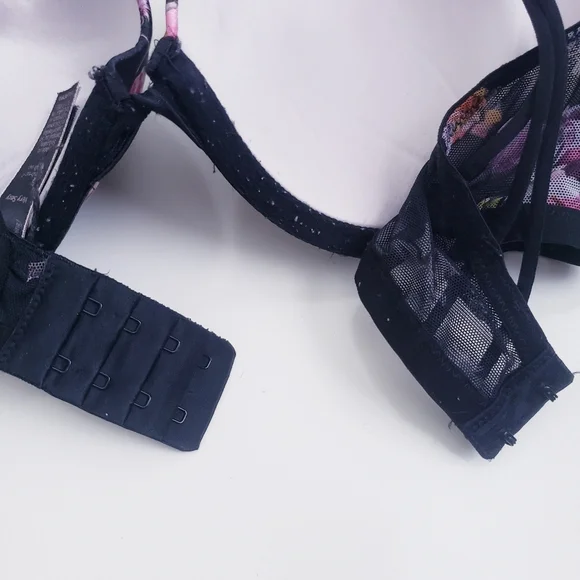 Victoria's Secret Black Floral Pushup Bra - Picture 6 of 8